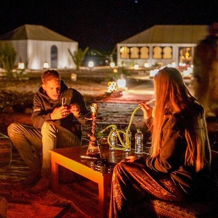 The White Camp - Your Merzouga Luxury Desert Camp & Erg Chebbi Dunes Camel Riding Exteriér fotografie