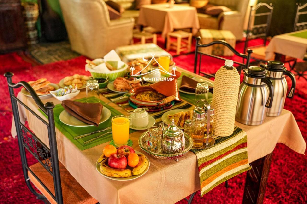 The White Camp - Your Merzouga Luxury Desert Camp & Erg Chebbi Dunes Camel Riding Exteriér fotografie