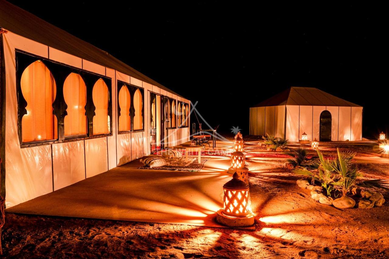 The White Camp - Your Merzouga Luxury Desert Camp & Erg Chebbi Dunes Camel Riding Exteriér fotografie