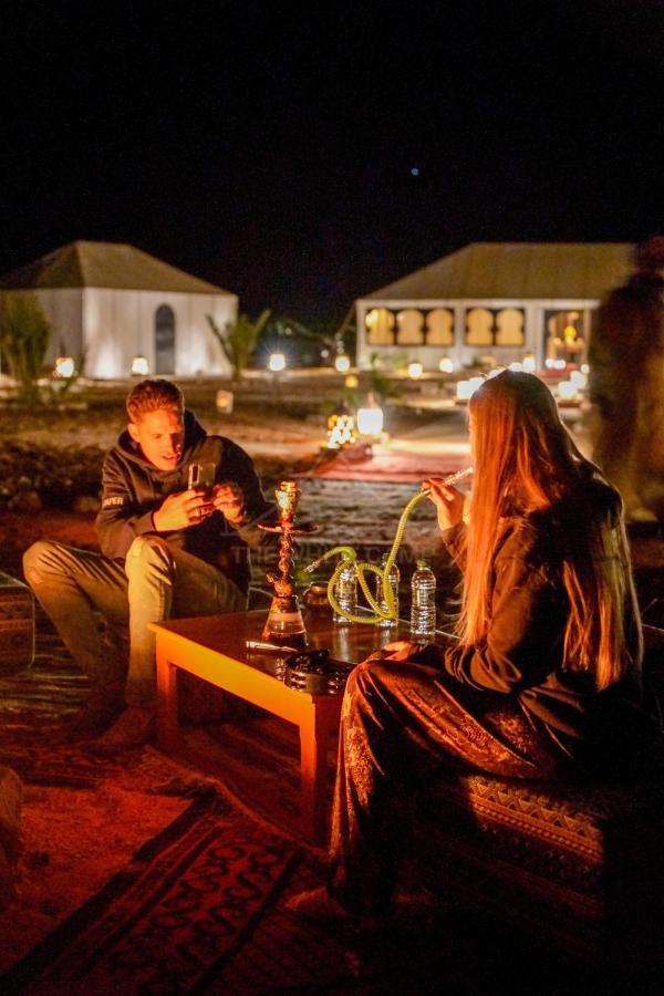 The White Camp - Your Merzouga Luxury Desert Camp & Erg Chebbi Dunes Camel Riding Exteriér fotografie