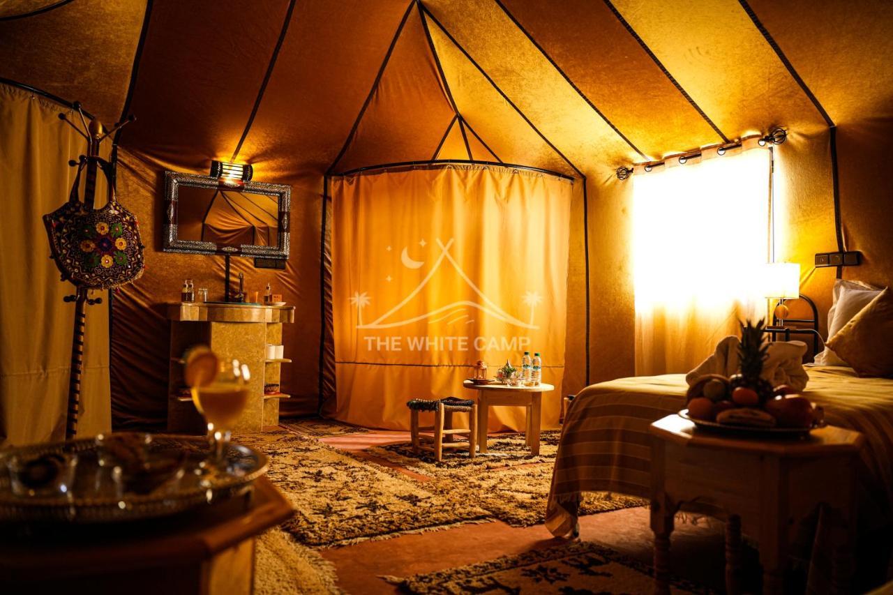The White Camp - Your Merzouga Luxury Desert Camp & Erg Chebbi Dunes Camel Riding Exteriér fotografie