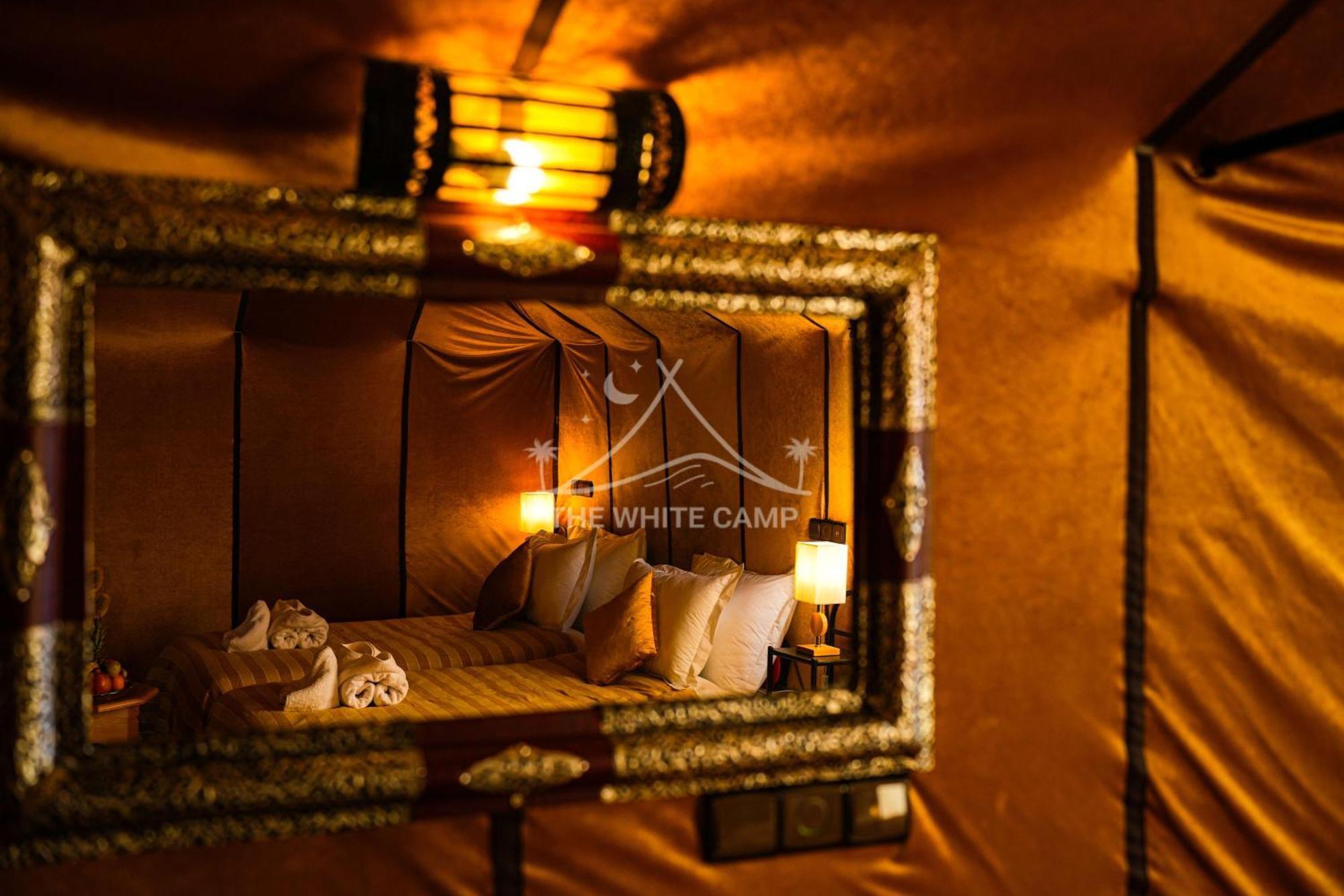 The White Camp - Your Merzouga Luxury Desert Camp & Erg Chebbi Dunes Camel Riding Exteriér fotografie
