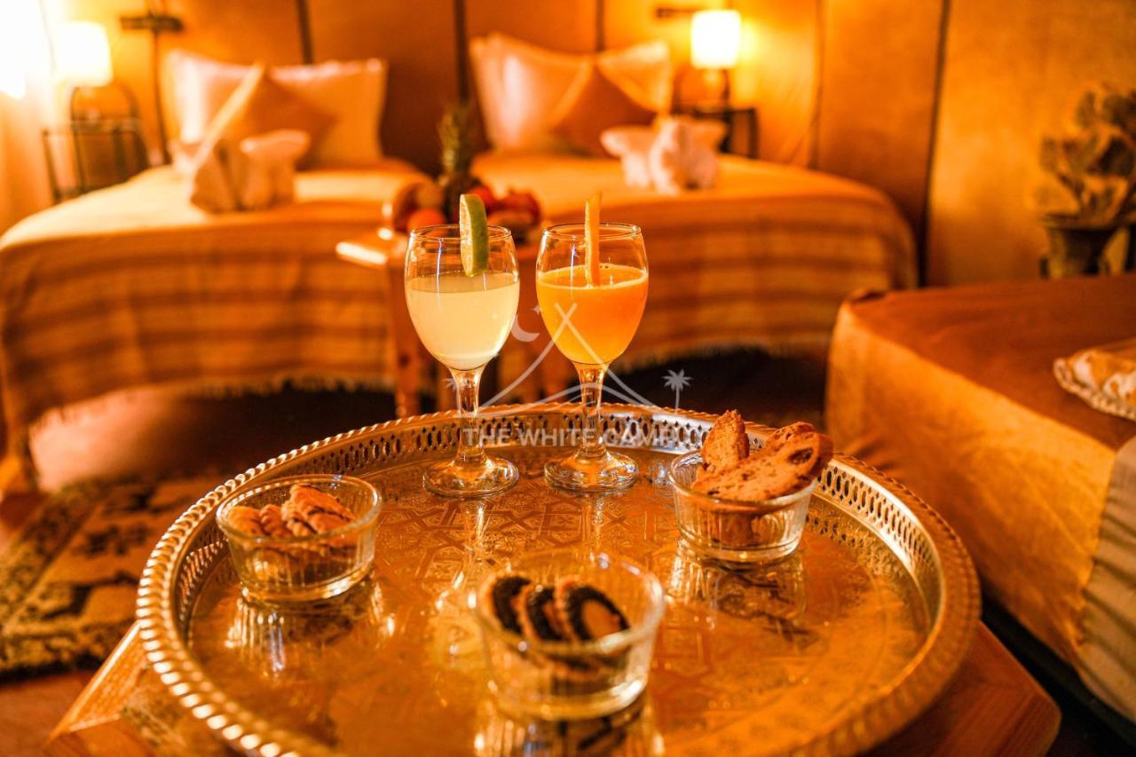 The White Camp - Your Merzouga Luxury Desert Camp & Erg Chebbi Dunes Camel Riding Exteriér fotografie