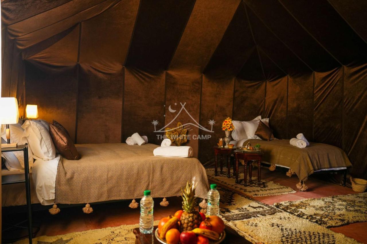 The White Camp - Your Merzouga Luxury Desert Camp & Erg Chebbi Dunes Camel Riding Exteriér fotografie