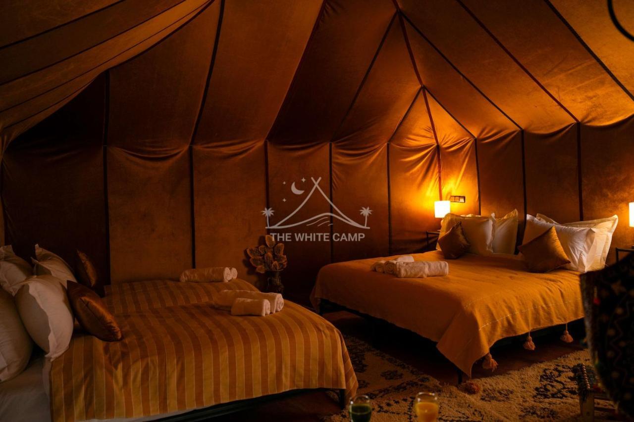 The White Camp - Your Merzouga Luxury Desert Camp & Erg Chebbi Dunes Camel Riding Exteriér fotografie