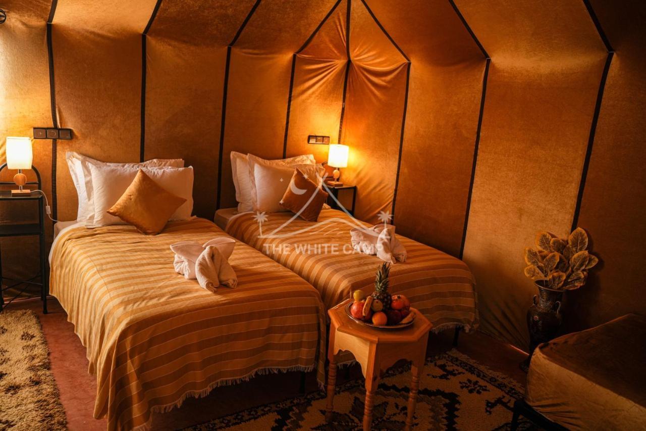 The White Camp - Your Merzouga Luxury Desert Camp & Erg Chebbi Dunes Camel Riding Exteriér fotografie