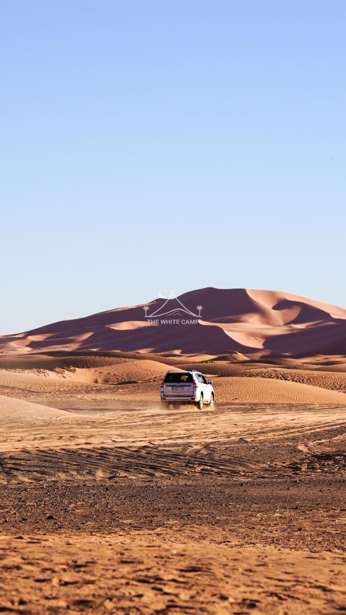 The White Camp - Your Merzouga Luxury Desert Camp & Erg Chebbi Dunes Camel Riding Exteriér fotografie