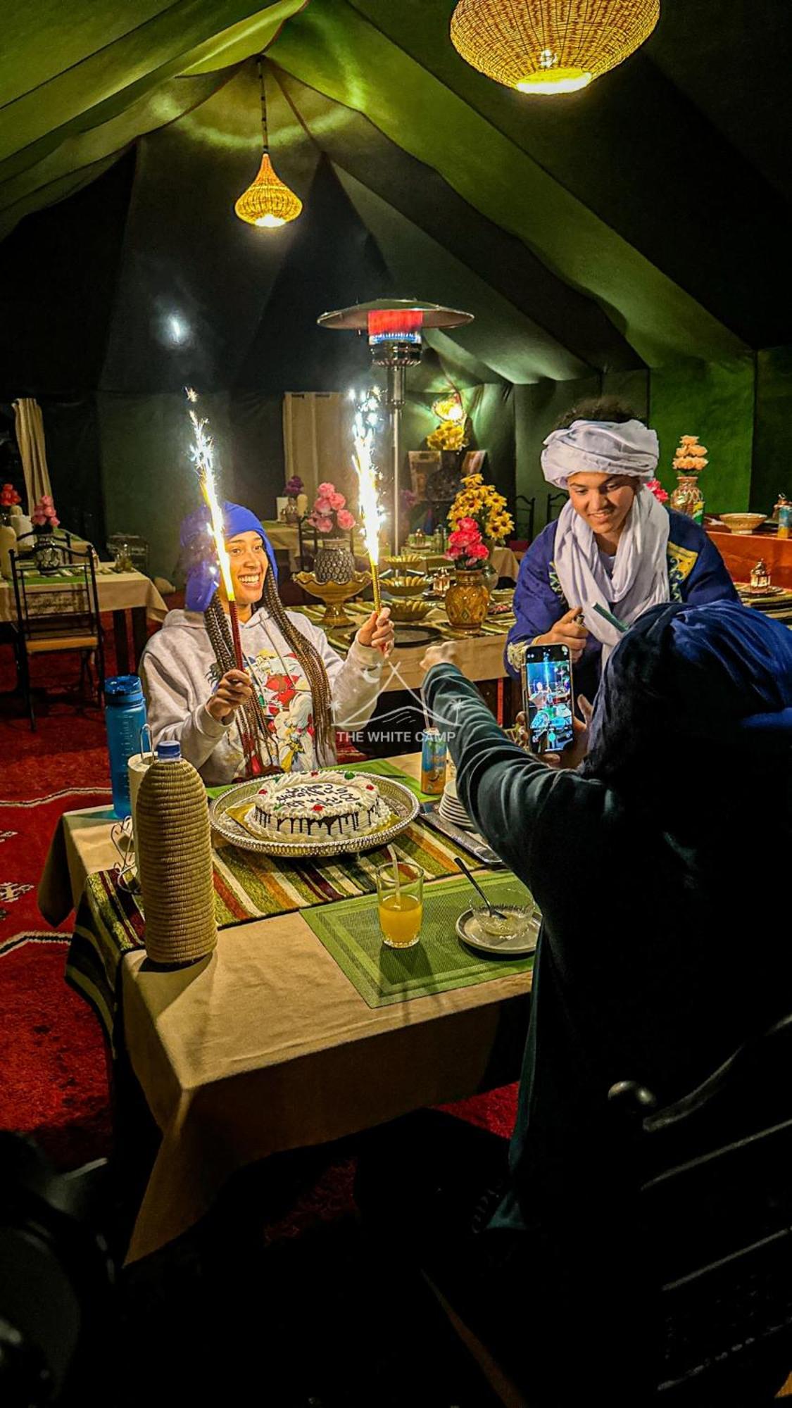 The White Camp - Your Merzouga Luxury Desert Camp & Erg Chebbi Dunes Camel Riding Exteriér fotografie
