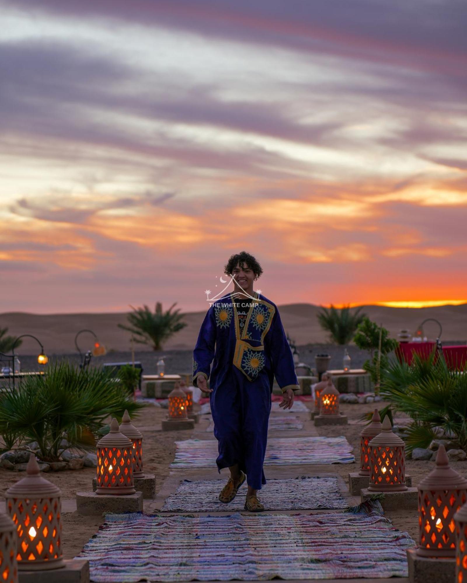 The White Camp - Your Merzouga Luxury Desert Camp & Erg Chebbi Dunes Camel Riding Exteriér fotografie