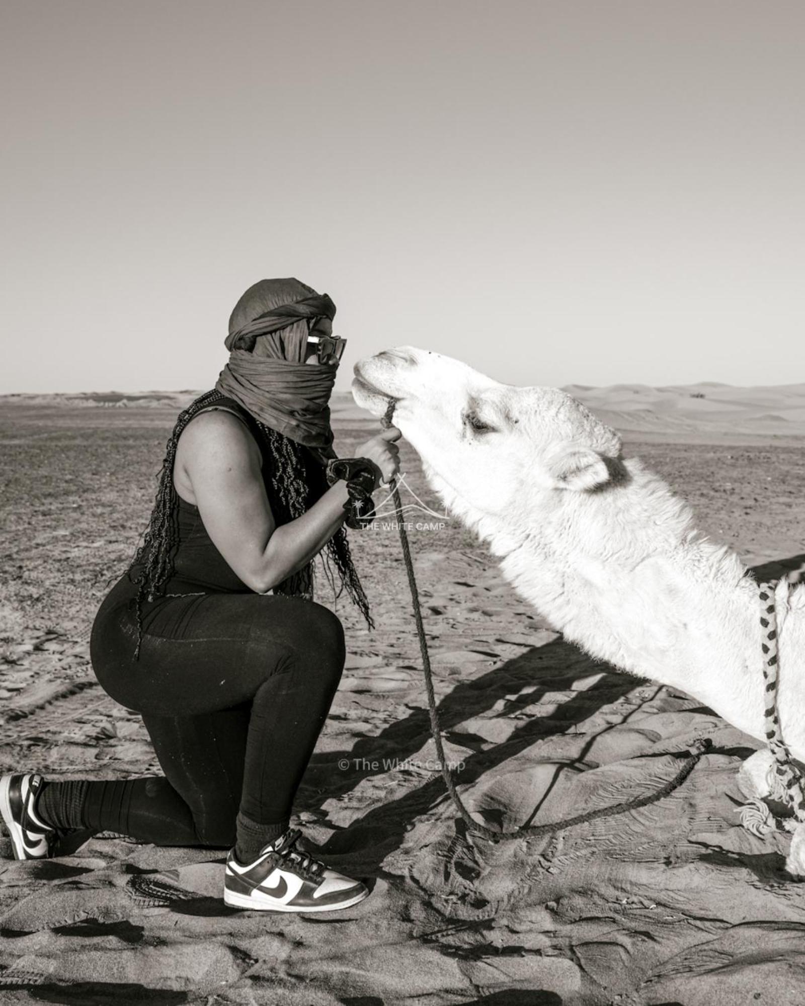 The White Camp - Your Merzouga Luxury Desert Camp & Erg Chebbi Dunes Camel Riding Exteriér fotografie